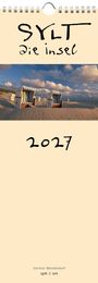 Text: "SYLT die insel" und "2027". Strandkörbe am Strand, Wolken am Himmel, sandiger Vordergrund.