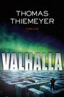 Text: "Thomas Thiemeyer", "Thriller", "Valhalla". Grünliche Nordlichter über einem winterlichen Labyrinth mit Person in rot.