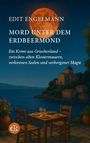"MORD UNTER DEM ERDBEERMOND" von Edit Engelmann: Ein Tisch mit Wein in mediterraner Landschaft bei Vollmond.