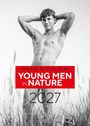 "PHOTOS BY PHIL DLAB, YOUNG MEN IN NATURE, 2027." Schwarz-weiß Bild eines jungen Mannes in der Natur.