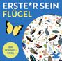 Text: "ERSTE*R SEIN FLÜGEL", "EIN WIMMEL-SPIEL". Illustration von Tieren und Insekten auf blauem Hintergrund.