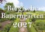 "Bergische Bauerngärten 2027" vor einer grünen, gepflegten Gartenszenerie mit Weg und Baum im Hintergrund.