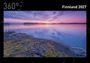 Text: "360° Finnland 2027". Foto von einem See mit rosa und lila Himmel bei Sonnenuntergang, Vordergrund mit Moos.