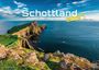„Schottland 2027 - Mystik der Highlands“. Steile Klippen führen zu einem Leuchtturm am Meer; blaues Wasser und Himmel.
