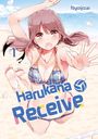 "Harukana Receive" steht über einer Animefigur am Strand. Sie trägt einen karierten Bikini und streckt die Arme nach vorne.