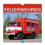 „FEUERWEHREN 2027“ steht in weiß auf rotem Hintergrund, darunter ein roter Rüstwagen auf einer Straße.
