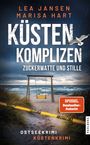 "Küstenkomplizen: Zuckerwatte und Stille" zeigt eine Schaukel an einem stürmischen Strand mit Möwe im Flug.