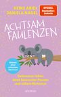 „HEIKE ABIDI“, „DANIELA NAGEL“, „ACHTSAM FAULENZEN“, koala schlafend auf Ast, „Gelassener leben dank Pausen“.