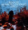 "REGGIE BURROWS HODGES MELA" oben. Eine Illustration zeigt eine dunkle Silhouette vor einem blauen und rostfarbenen Hintergrund.