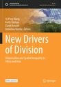 „New Drivers of Division: Urbanisation and Spatial Inequality in Africa and Asia“. Links Titel- und Autorennamen. Im Hintergrund ein Gebäude.
