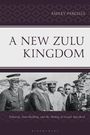 Titel: "A New Zulu Kingdom" von Ashley Parcells, unteres Bild zeigt Männer in Militäruniformen.