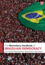 "The Bloomsbury Handbook of Brazilian Democracy. Edited by Marina S. Barreto, Daniela C., Bianca T. Großes Publikum mit Brasilien-Flagge."