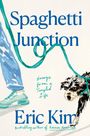 „Spaghetti Junction“, „Essays from a Tangled Life“, „Eric Kim“. Illustration von Schuhen, einem Hund und Leine.