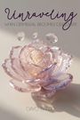 „Unraveling: When Dismissal Becomes Discovery“ von Dayo Banjo. Eine Blume aus Glas, schwebende Kristalltropfen.