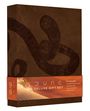 Text: "Dune Deluxe Gift Set." Set enthält Tagebuch, Stift, Lesezeichen, Patch. Sandwurm-Muster auf braunem Hintergrund.