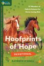 „Hoofprints of Hope“, ein Buch für pferdeliebende Kinder; Illustration mit zwei galoppierenden Pferden auf grünem Feld.