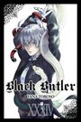 "Black Butler, Yana Toboso, XXIV." Ein weißhaariger Mann in Anzug, umschlungen von einer weißen und einer rot-schwarzen Schlange.