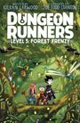 "Dungeon Runners: Level 5: Forest Frenzy". Drei Figuren stehen in einem lebendigen, grünen Wald voller Fantasiewesen.