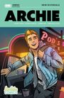 Titel "ARCHIE", Autoren "Mark Waid, Fiona Staples, Annie Wu, Veronica Fish". Illustration: Junger Mann lächelt vor "Pop's"-Schild.