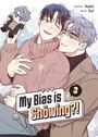"My Bias is Showing?! Vol. 3" Text. Zwei lächelnde Personen, eine hält eine Plüschfigur. Es gibt Blumen im Hintergrund.