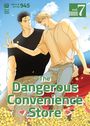 "Vol. 7", "Story & art by 945", "Store Open 24HR", "The Dangerous Convenience Store". Zwei Männer in lockerer Sommerkleidung.