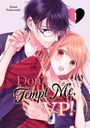 „Don't Tempt Me, VP!“ Ein Mann mit Brille hält eine Frau mit langen Haaren. Manga-Illustration.