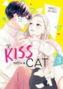 „A Kiss with a Cat 3“ steht im Vordergrund. Ein Paar umarmt sich sanft, eine Katze liegt entspannt auf ihrem Schoß.