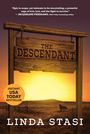 "THE DESCENDANT" steht auf einem Holzschild, gelber Himmel im Hintergrund, "LINDA STASI" darunter. Eine Prärie-Szene.