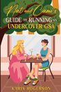 „Nat and Cami's Guide to Running an Undercover GSA“ ist in großen Buchstaben zu sehen. Zwei Personen halten sich an einem Café-Tisch die Hände.
